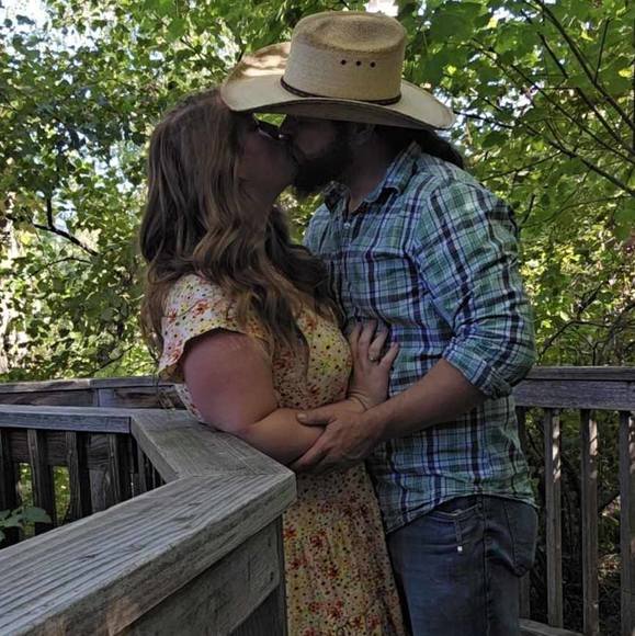 Meet your Posher, Lyndsi - Picture 1 of 1